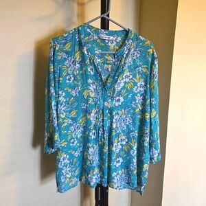 Ladies Lightweight L/S Top.  Brand Countparts.  Sz XL